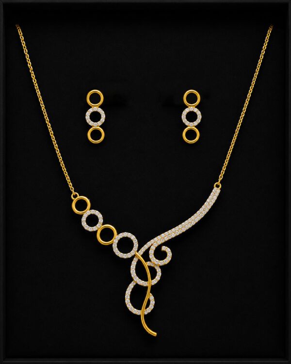 Gold Necklace Set — Circle Link Scroll Pendant