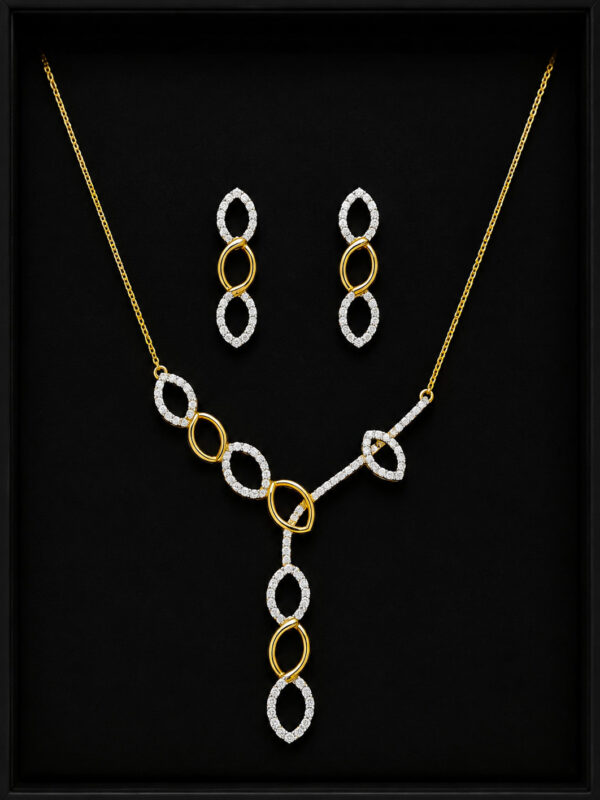 Gold Necklace Set — Interlocking Oval Link