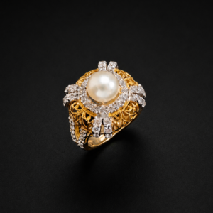 Gold Ring — Vintage Pearl, Ornate Filigree