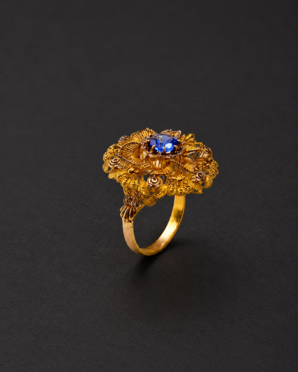 Gold Filigree Ring — Sapphire Flower