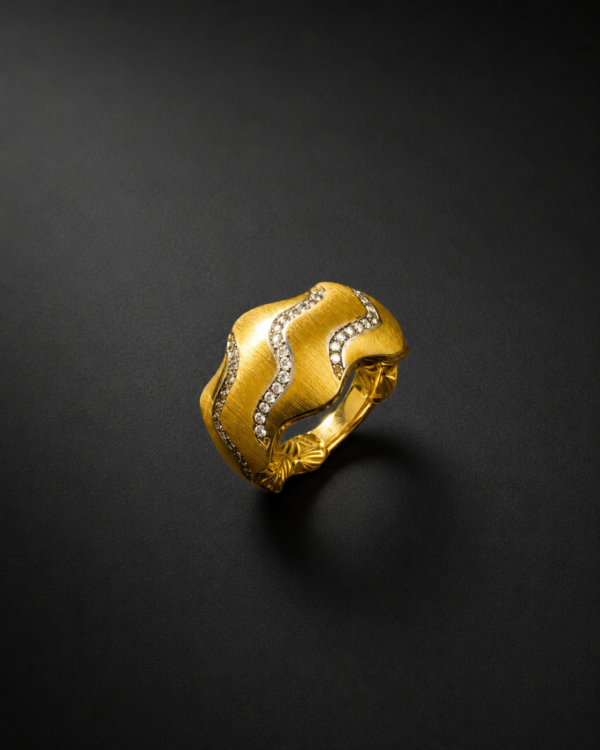 Gold Wave Ring — Brushed Finish, Pavé Rivers