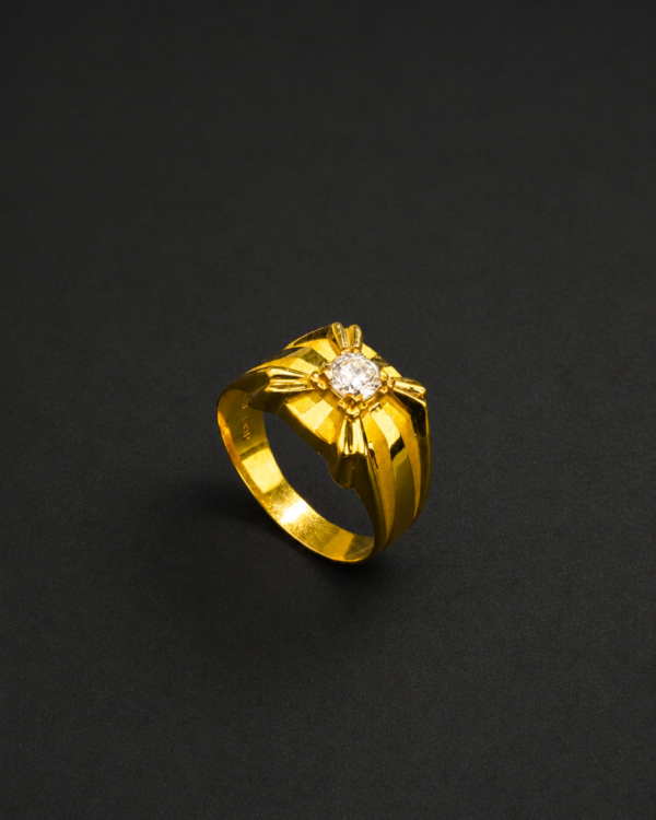 Men's Gold Ring — Fluted Band, Claw-Set Solitaire