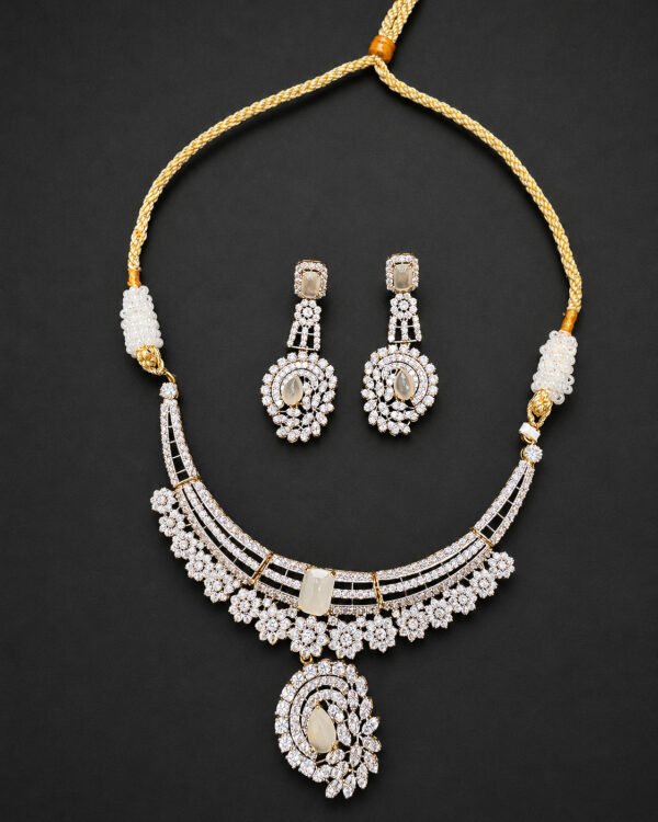 Gold Diamond-Effect Necklace Set — Floral Paisley Drop